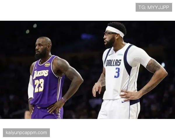 勒布朗·詹姆斯又晒家里冰箱，那阵容能开个超市了