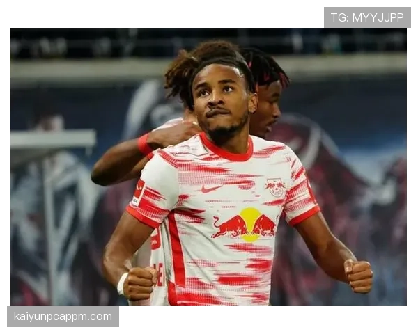 恩昆库如何从边锋蜕变为中路核心：角色转型的关键机制与战术适配